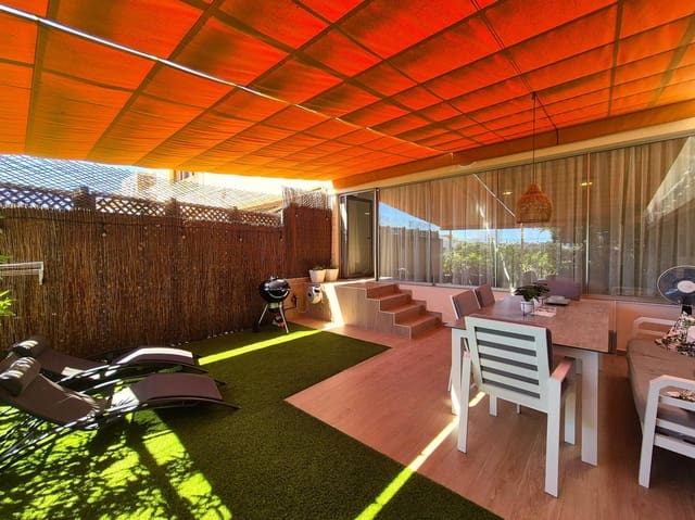5 soveværelse Rækkehus til salg i Playa de San Juan, Alicante by med swimmingpool garage - € 750.000 (Ref: 10136098)