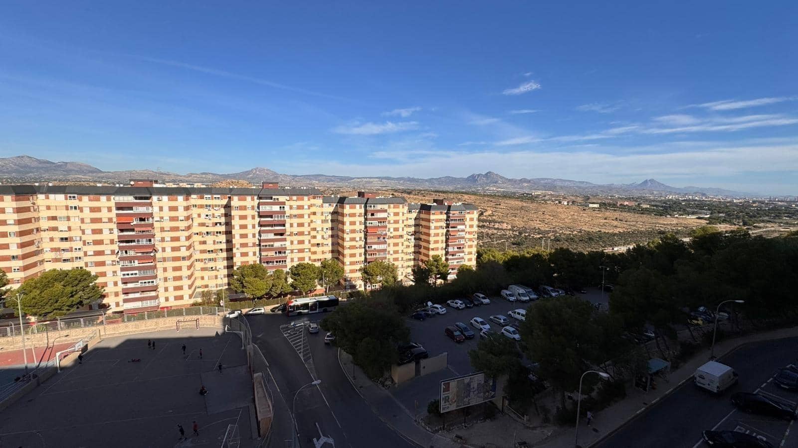 3 soveværelse Lejlighed til salg i Alicante by - € 170.000 (Ref: 10139751)