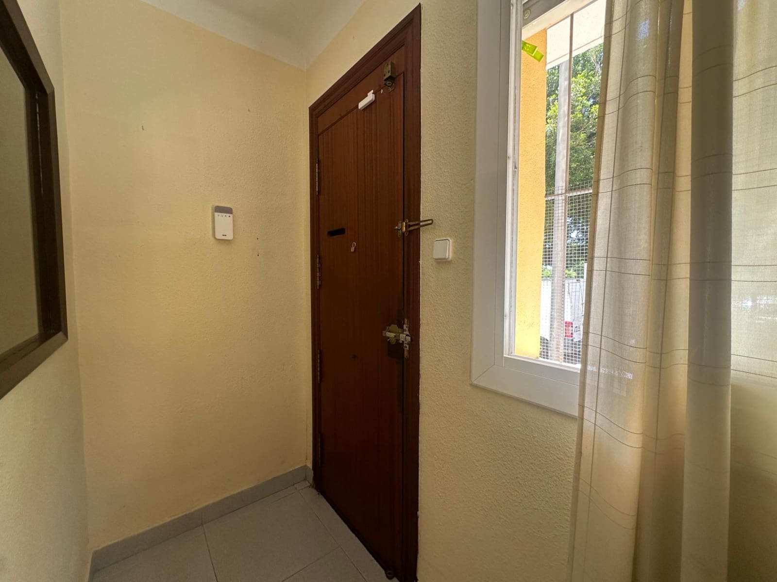2 soveværelse Lejlighed til salg i Alicante by - € 90.000 (Ref: 10139752)