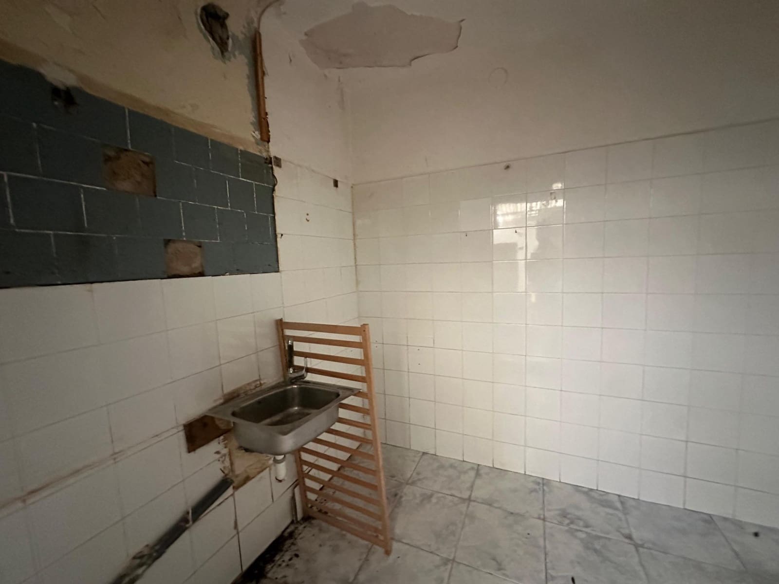2 soveværelse Lejlighed til salg i Alicante by - € 90.000 (Ref: 10139752)