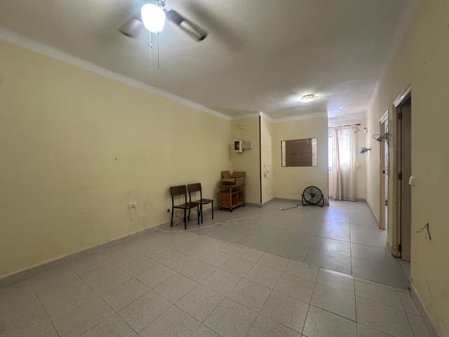 2 soveværelse Lejlighed til salg i Alicante by - € 90.000 (Ref: 10139752)