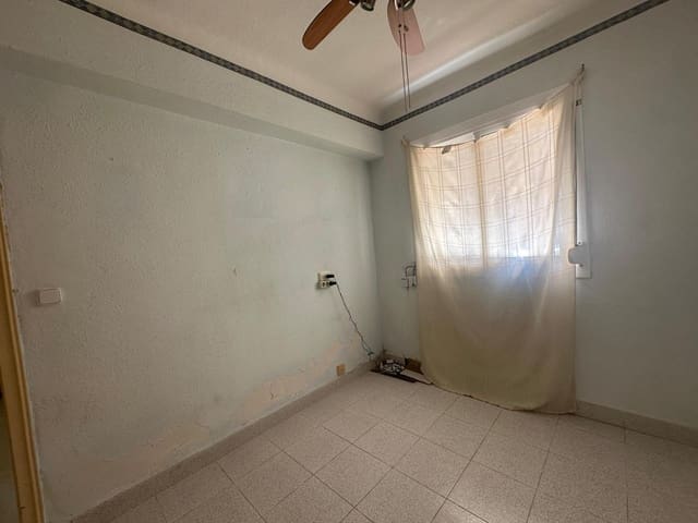 2 soveværelse Lejlighed til salg i Alicante by - € 90.000 (Ref: 10139752)