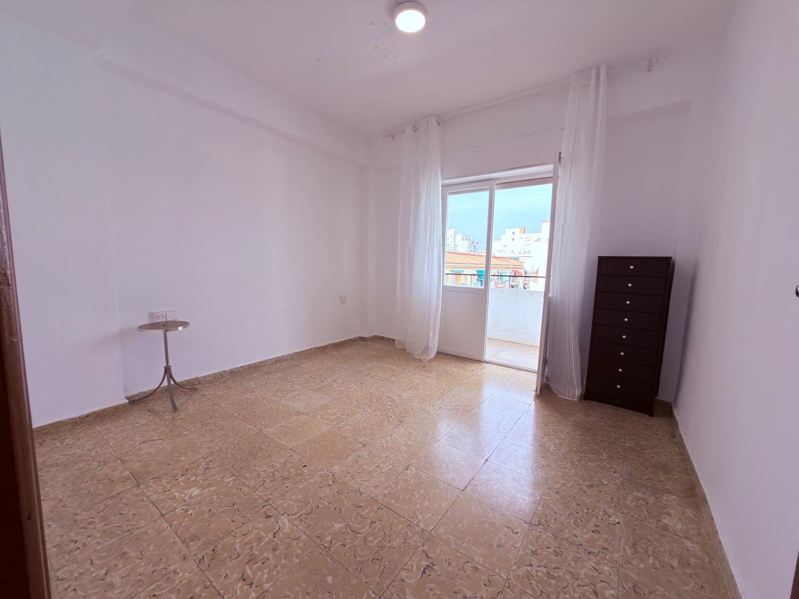 3 makuuhuone Asunto myytävänä paikassa Alicante kaupunki - 139 000 € (Ref: 10139756)