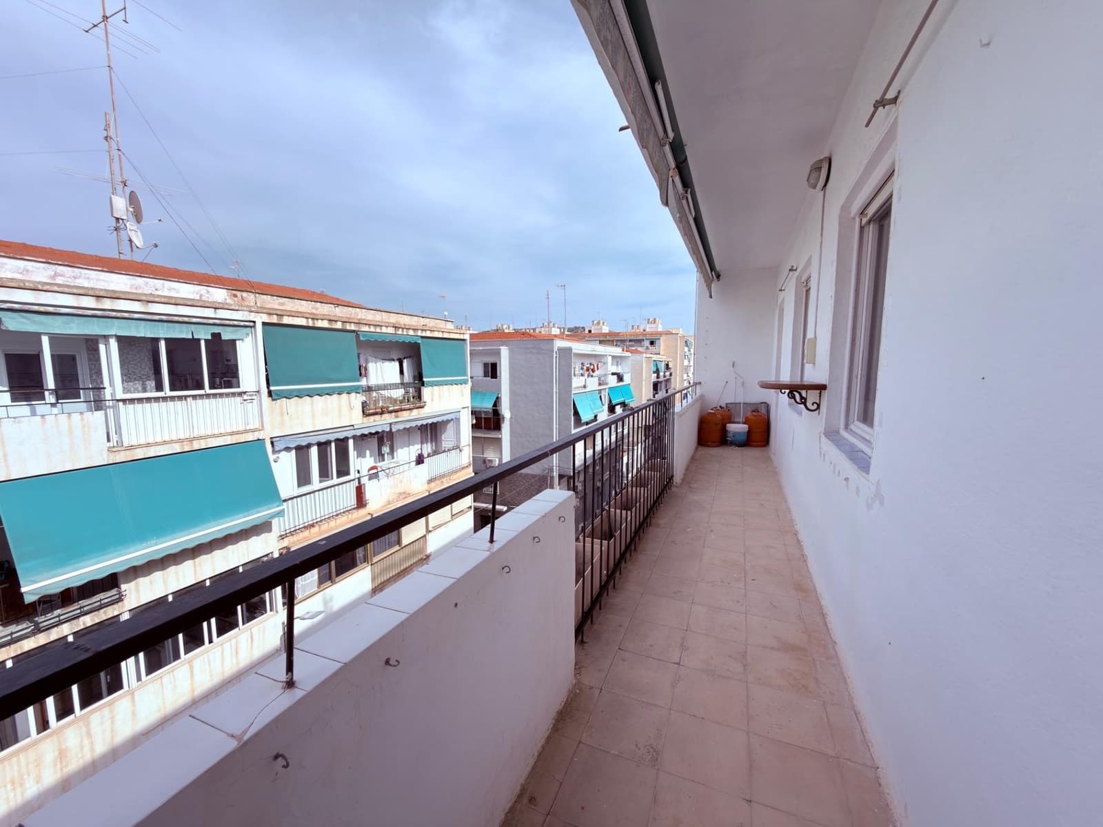 3 makuuhuone Asunto myytävänä paikassa Alicante kaupunki - 139 000 € (Ref: 10139756)