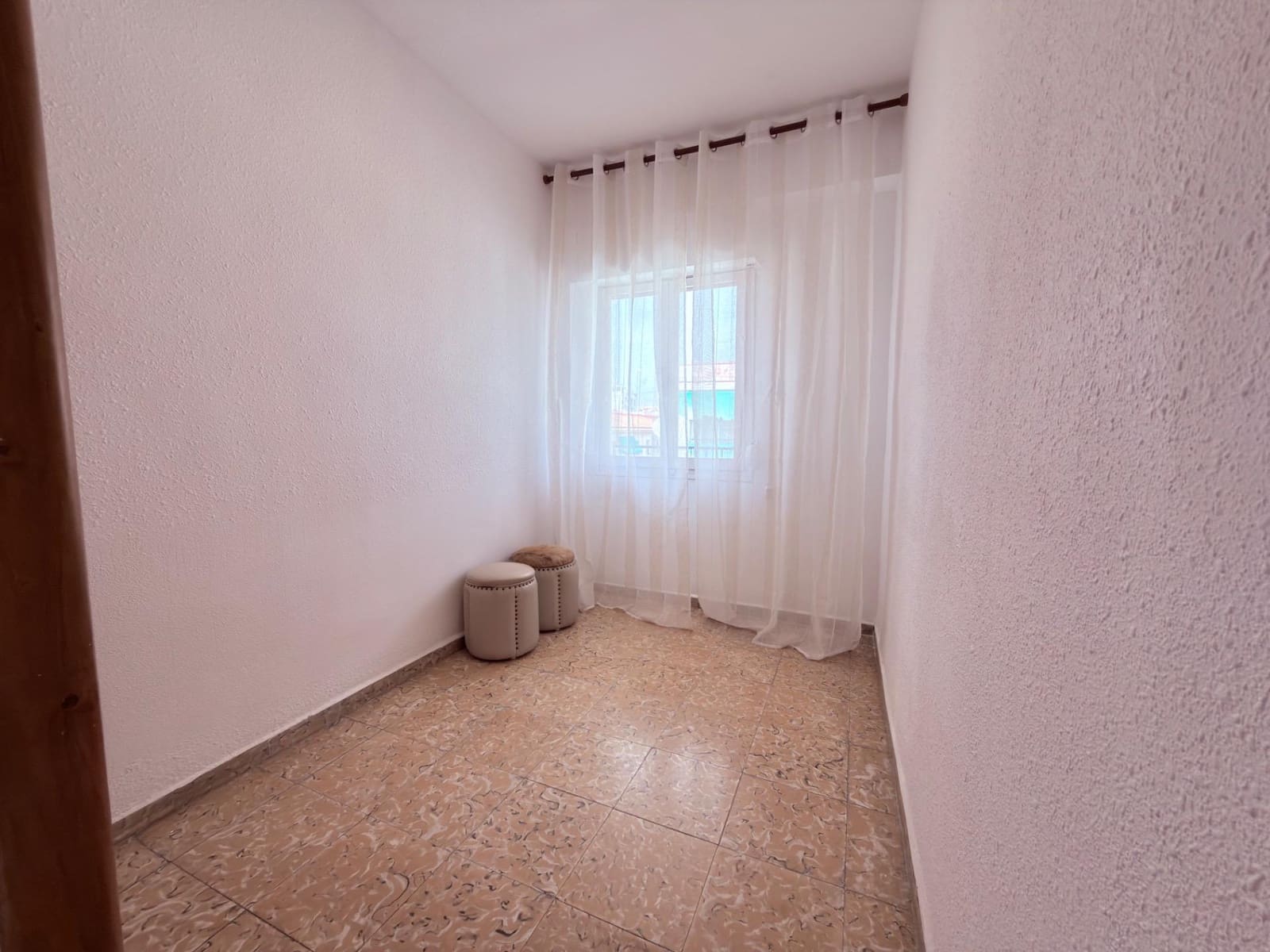 3 makuuhuone Asunto myytävänä paikassa Alicante kaupunki - 139 000 € (Ref: 10139756)