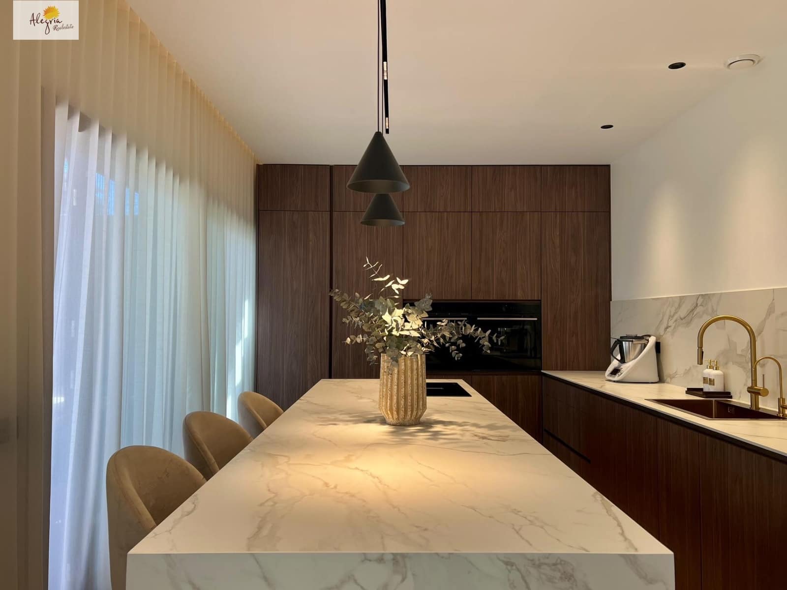 4 Zimmer Villa zu verkaufen in Algemesi mit Pool - 975.000 € (Ref: 10142653)