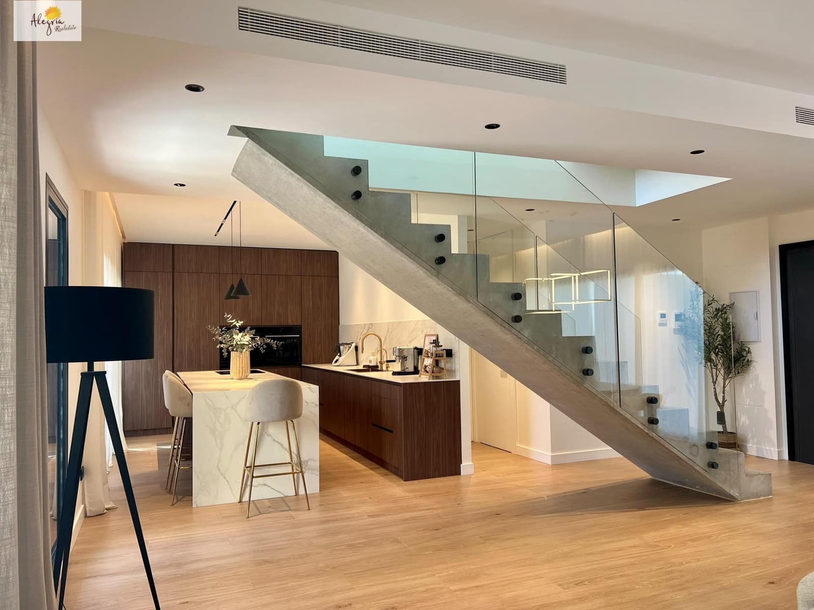 4 Zimmer Villa zu verkaufen in Algemesi mit Pool - 975.000 € (Ref: 10142653)