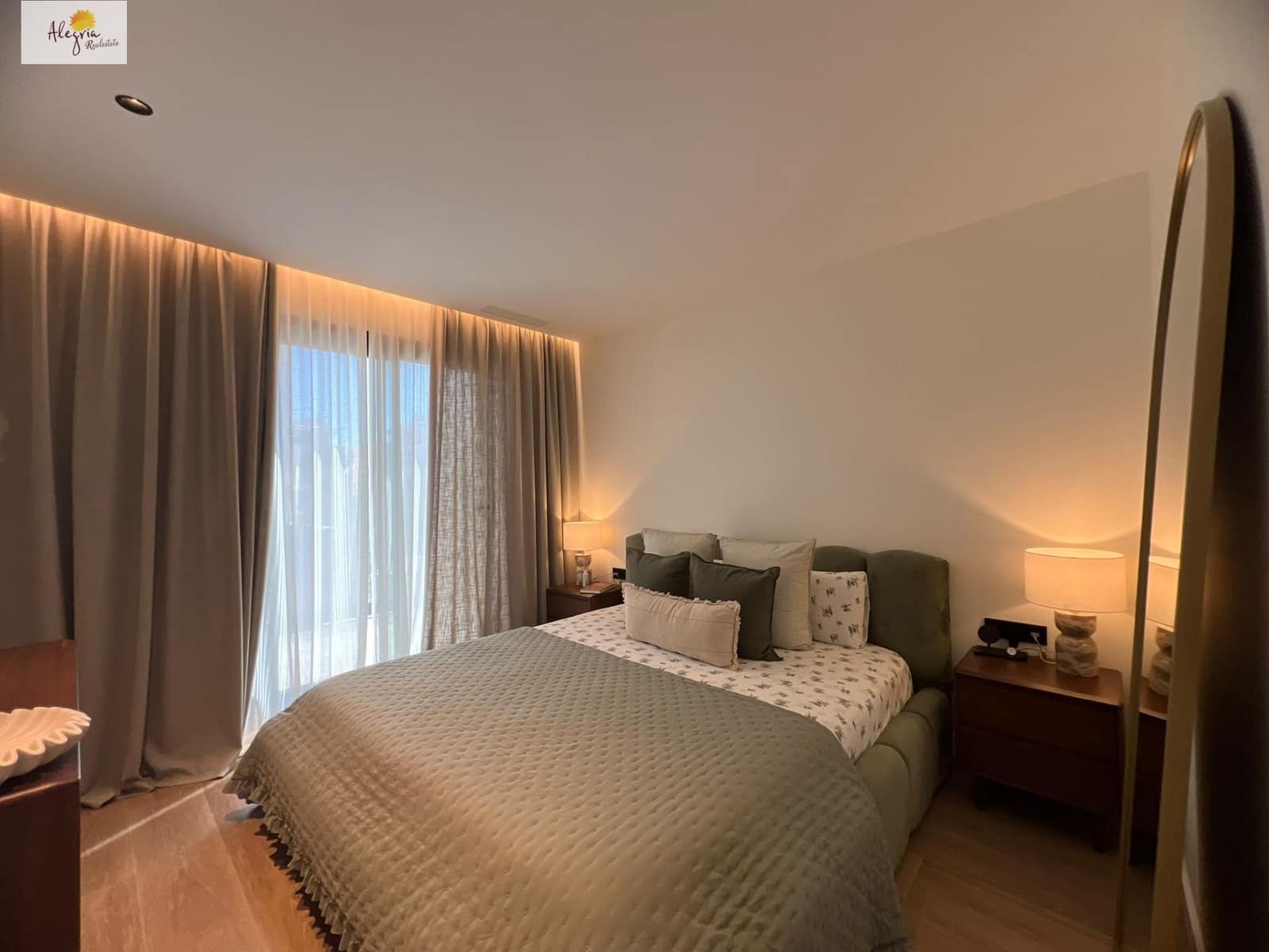 4 Zimmer Villa zu verkaufen in Algemesi mit Pool - 975.000 € (Ref: 10142653)