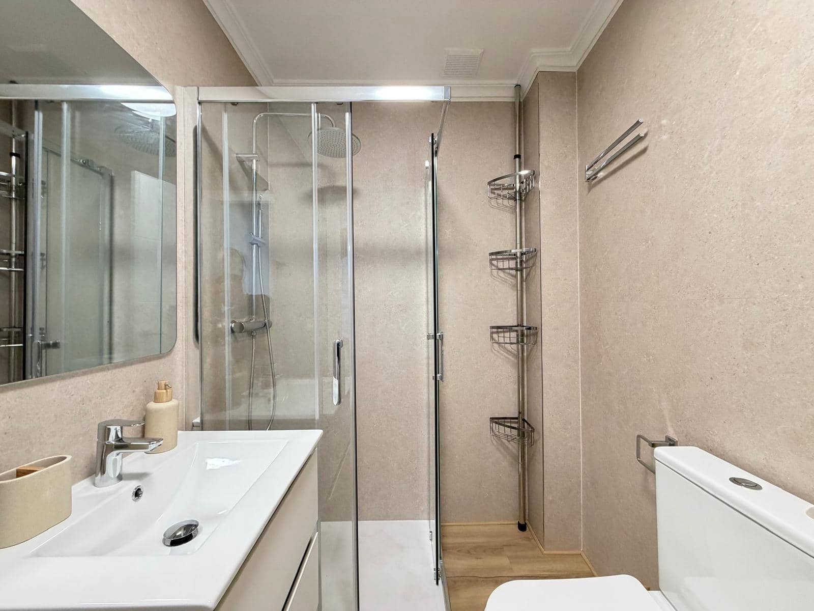 Apartamento de 1 habitación en Torrevieja en venta - 129.900 € (Ref: 10147163)