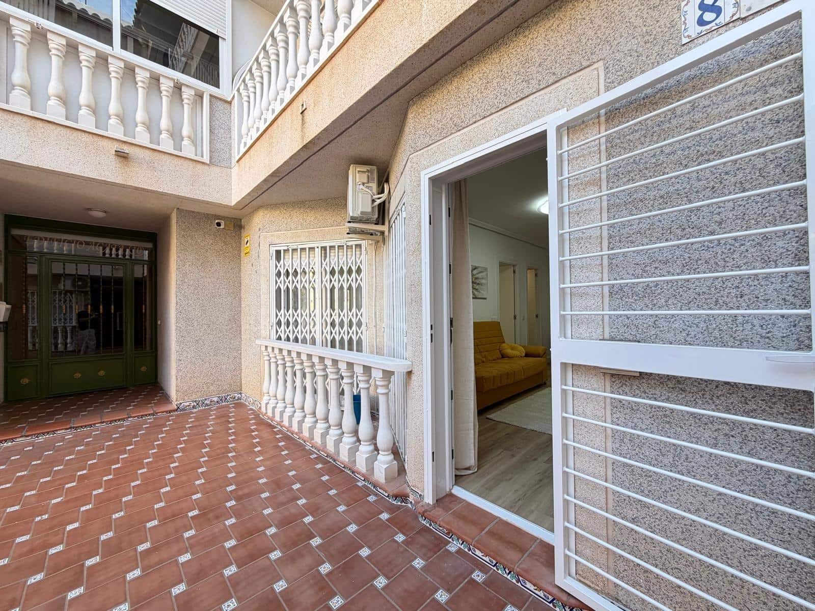 Apartamento de 1 habitación en Torrevieja en venta - 129.900 € (Ref: 10147163)