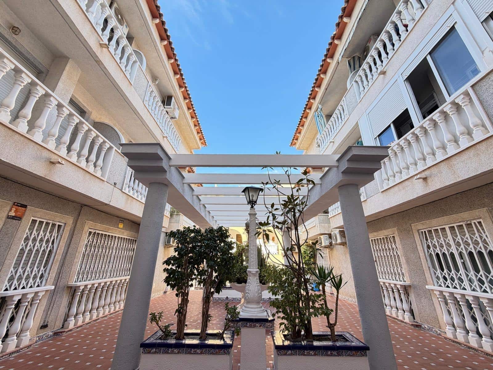Apartamento de 1 habitación en Torrevieja en venta - 129.900 € (Ref: 10147163)