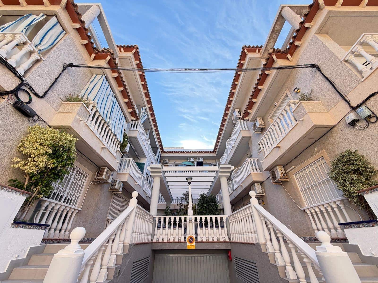 Apartamento de 1 habitación en Torrevieja en venta - 129.900 € (Ref: 10147163)
