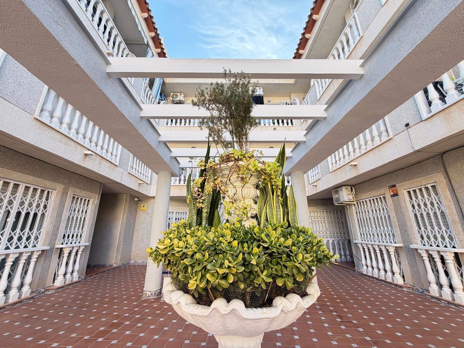 Apartamento de 1 habitación en Torrevieja en venta - 129.900 € (Ref: 10147163)