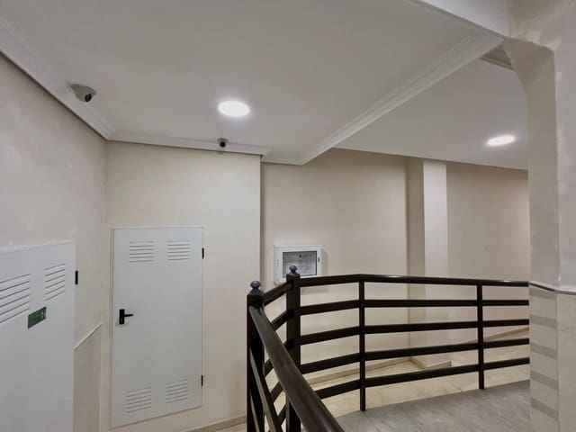 4 chambre Appartement à vendre à Puerto Deportivo, Torrevieja - 215 000 € (Ref: 10148863)