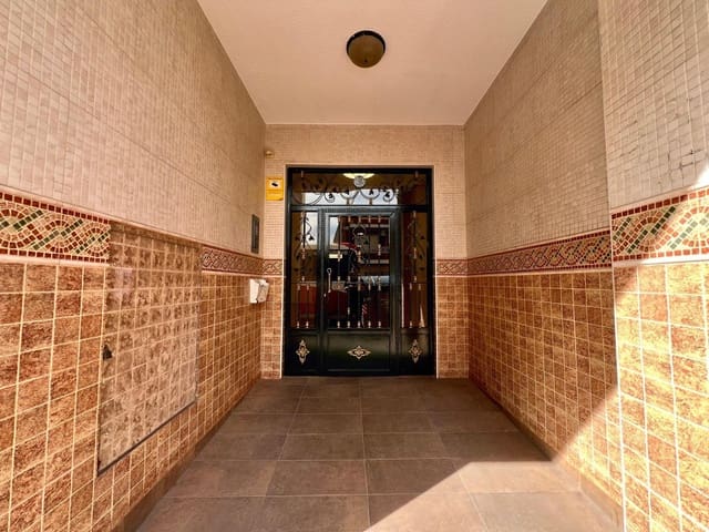 4 chambre Appartement à vendre à Puerto Deportivo, Torrevieja - 215 000 € (Ref: 10148863)
