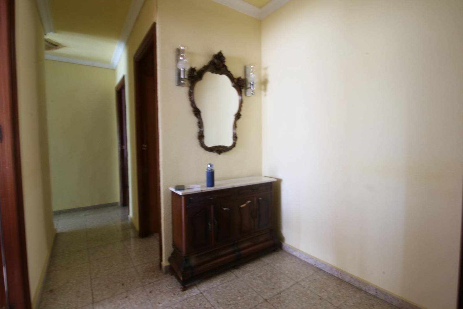 3 bedroom Flat for sale in Alicante / Alacant city with garage - € 120,000 (Ref: 10157975)