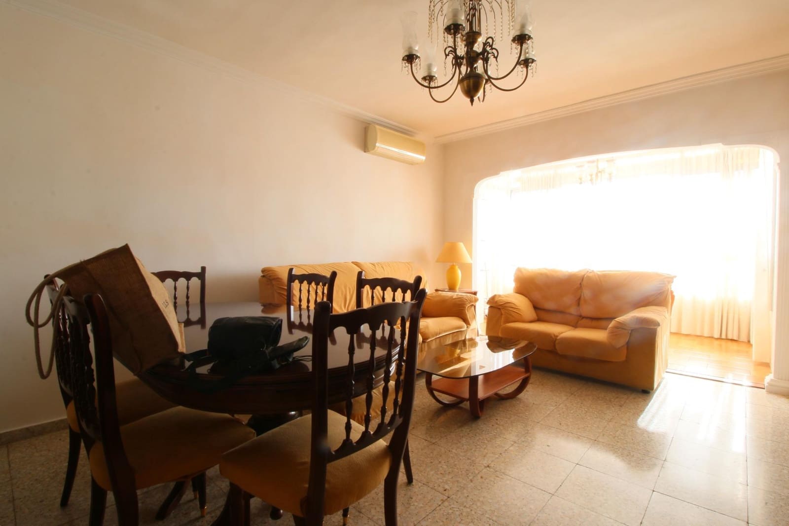 3 bedroom Flat for sale in Alicante / Alacant city with garage - € 120,000 (Ref: 10157975)