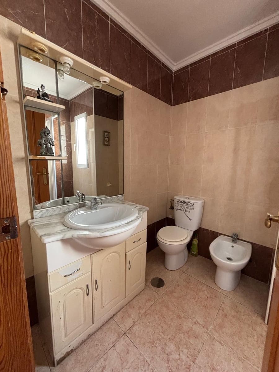 2 sypialnia Penthouse na sprzedaż w Torrevieja z basenem garażem - 137 900 € (Ref: 10159747)
