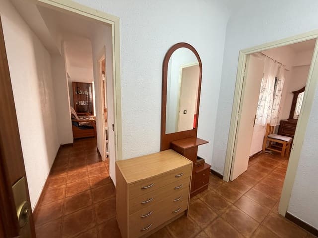 Apartamento de 3 habitaciones en Carolinas Altas, Alicante / Alacant ciudad en venta - 140.000 € (Ref: 10161537)