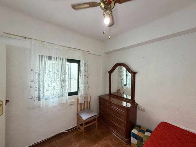 Apartamento de 3 habitaciones en Carolinas Altas, Alicante / Alacant ciudad en venta - 140.000 € (Ref: 10161537)