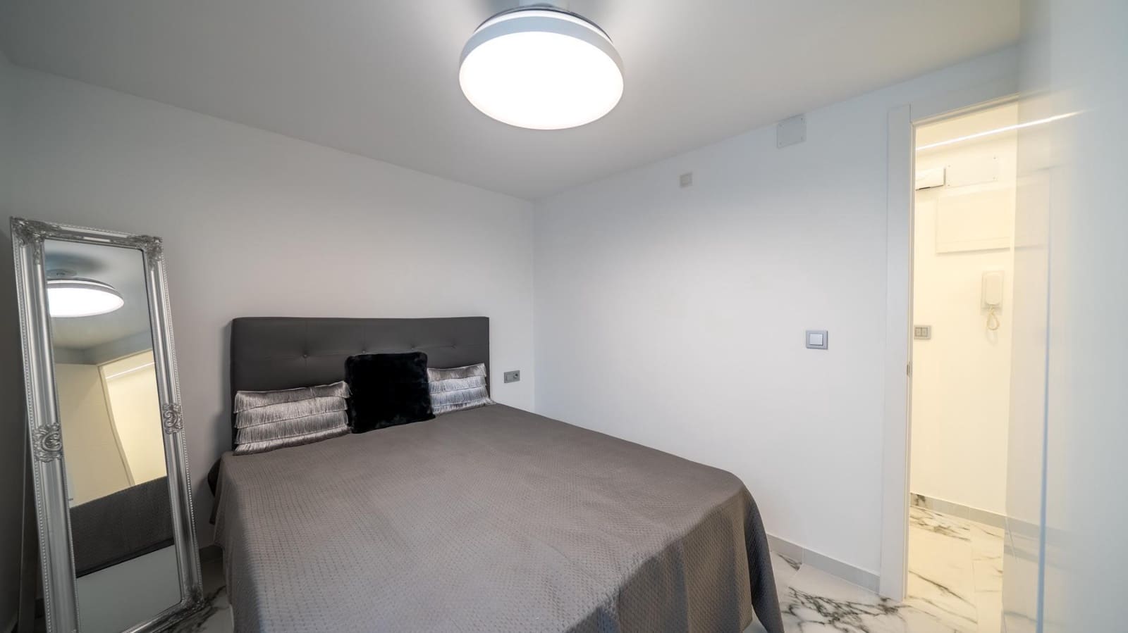 3 Zimmer Wohnung zu vermieten in Alicante / Alacant Stadt - 1.300 € (Ref: 10166718)