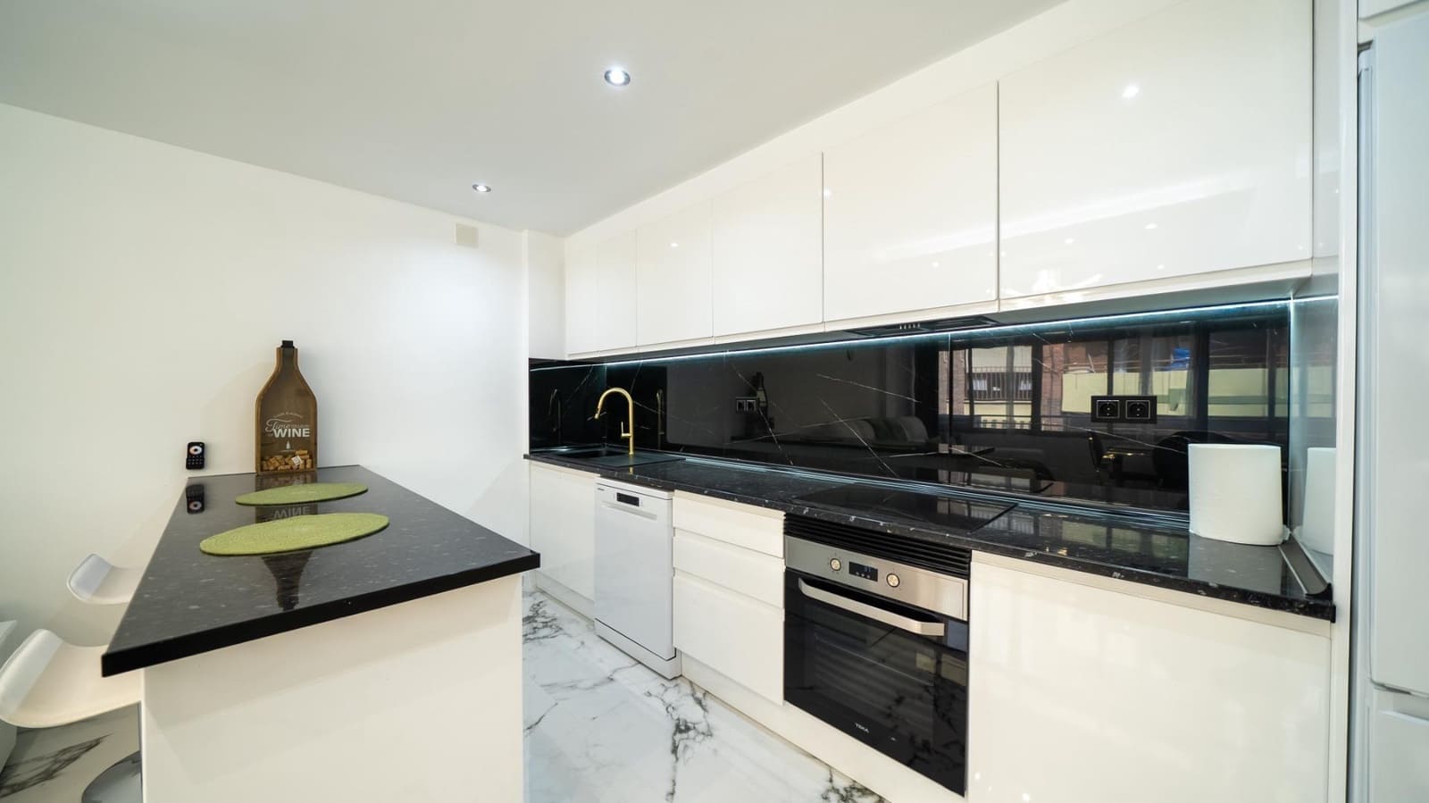 3 Zimmer Wohnung zu vermieten in Alicante / Alacant Stadt - 1.300 € (Ref: 10166718)