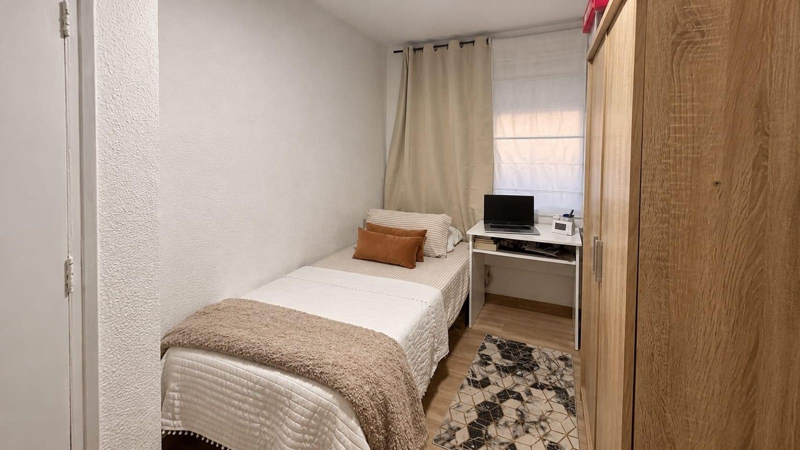 3 soveværelse Lejlighed til salg i Alicante by - € 120.000 (Ref: 10168475)