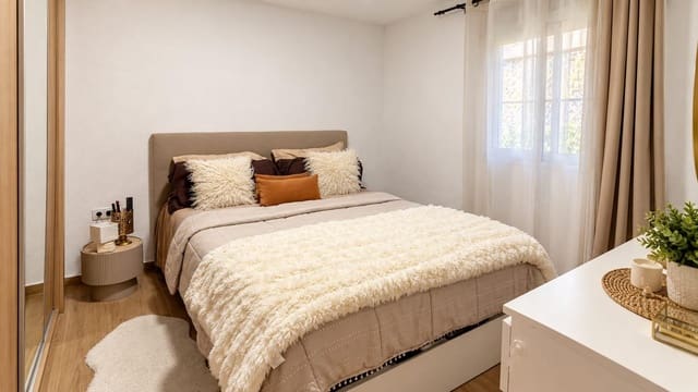 3 soveværelse Lejlighed til salg i Alicante by - € 120.000 (Ref: 10168475)