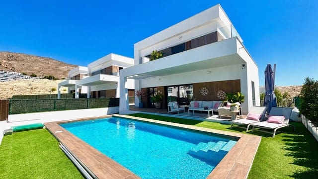 3 soveværelse Villa til salg i Finestrat med swimmingpool garage - € 849.000 (Ref: 10168477)