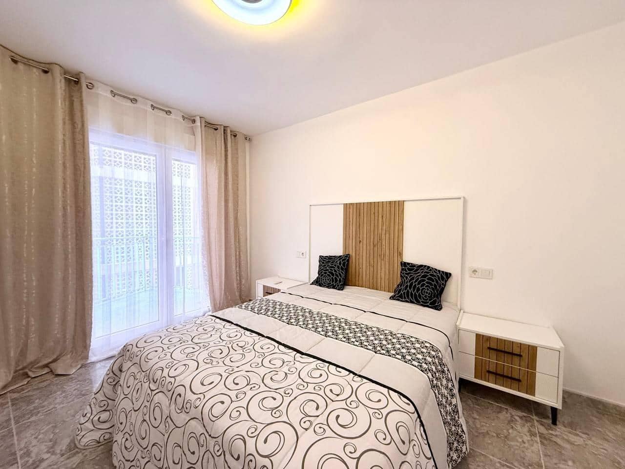 2 bedroom Apartment for sale in Torrevieja - € 249,000 (Ref: 10171732)