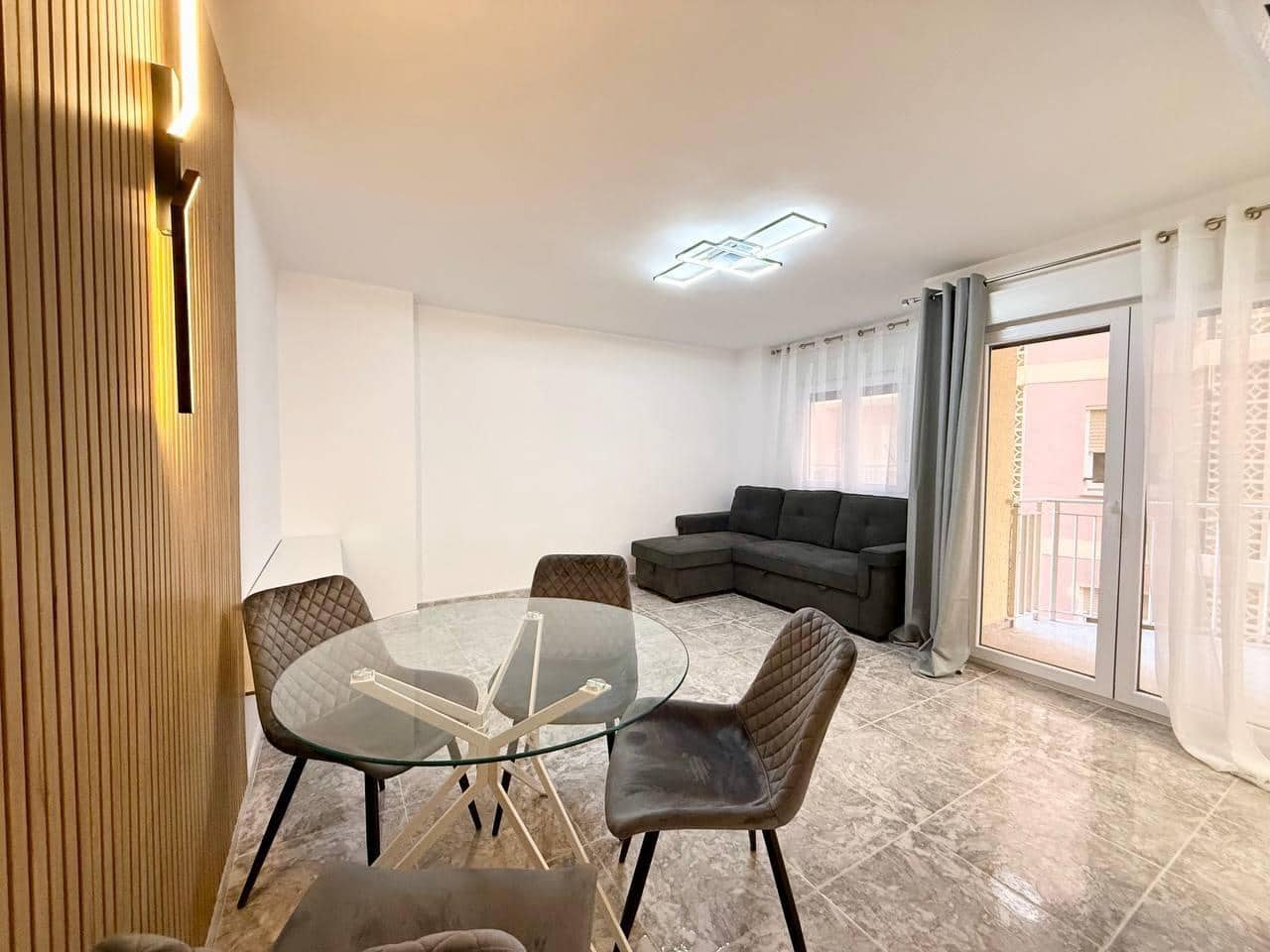 2 bedroom Apartment for sale in Torrevieja - € 249,000 (Ref: 10171732)