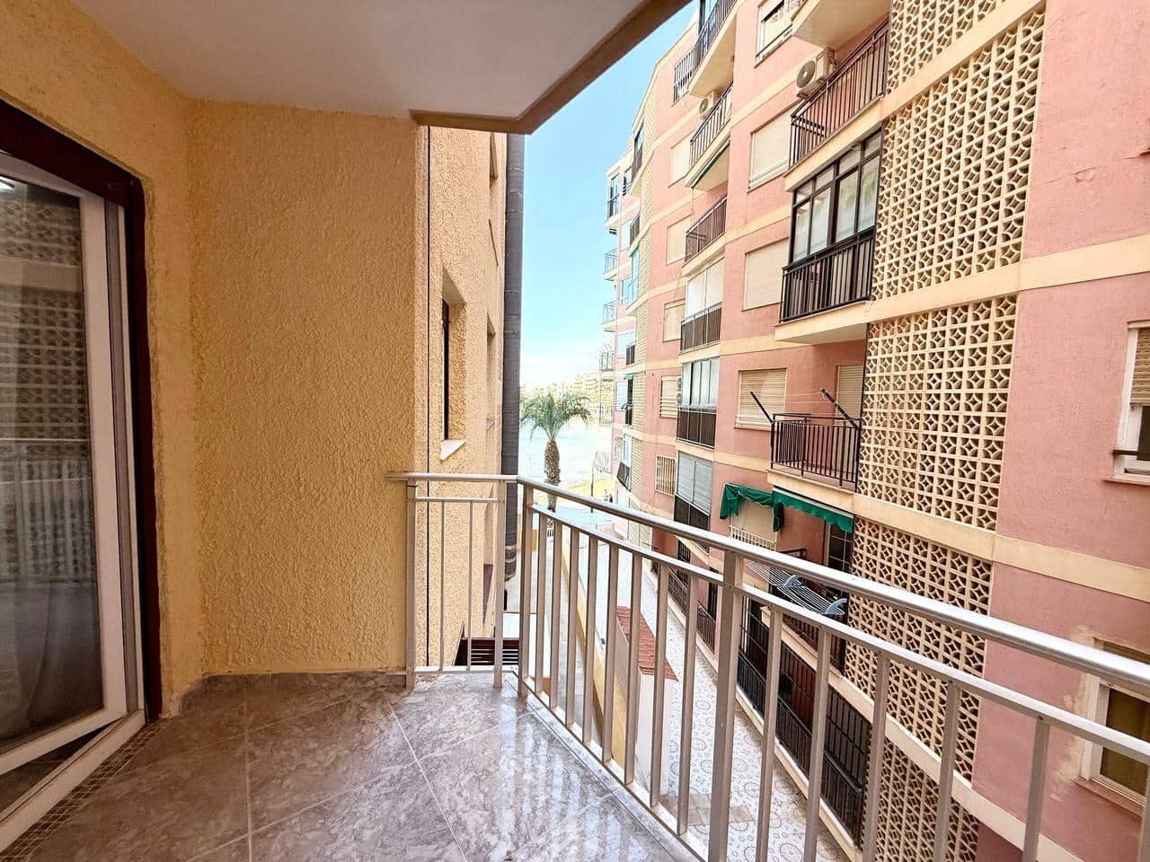2 bedroom Apartment for sale in Torrevieja - € 249,000 (Ref: 10171732)