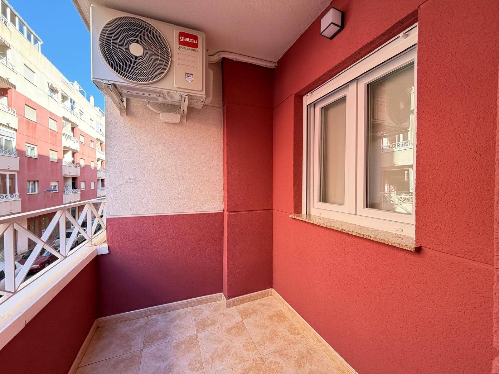 2 slaapkamer Appartement te koop in Torrevieja met zwembad - € 169.900 (Ref: 10171734)