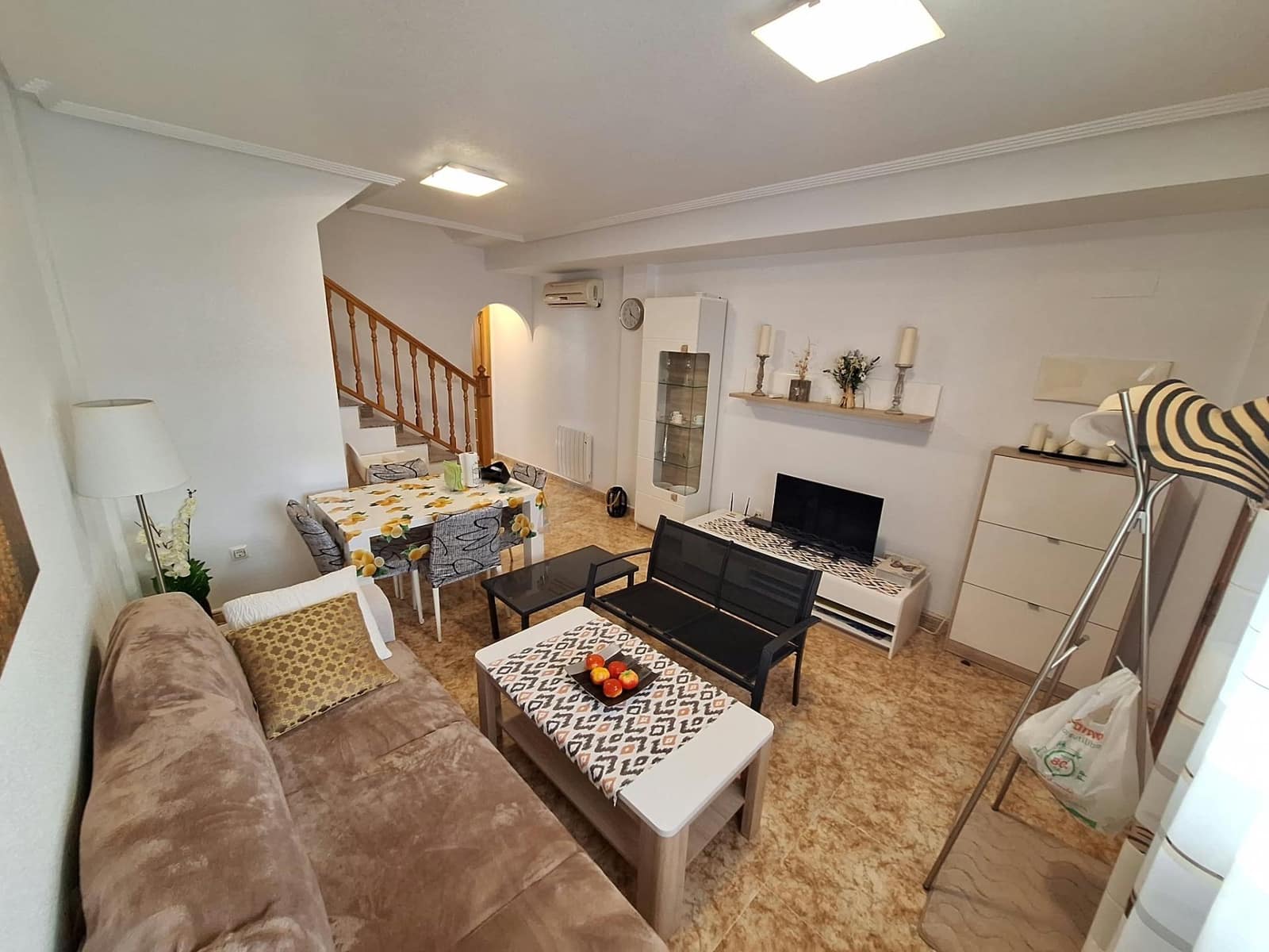 2 bedroom Terraced Villa for rent in Orihuela Costa with pool garage - € 1,100 (Ref: 10177191)