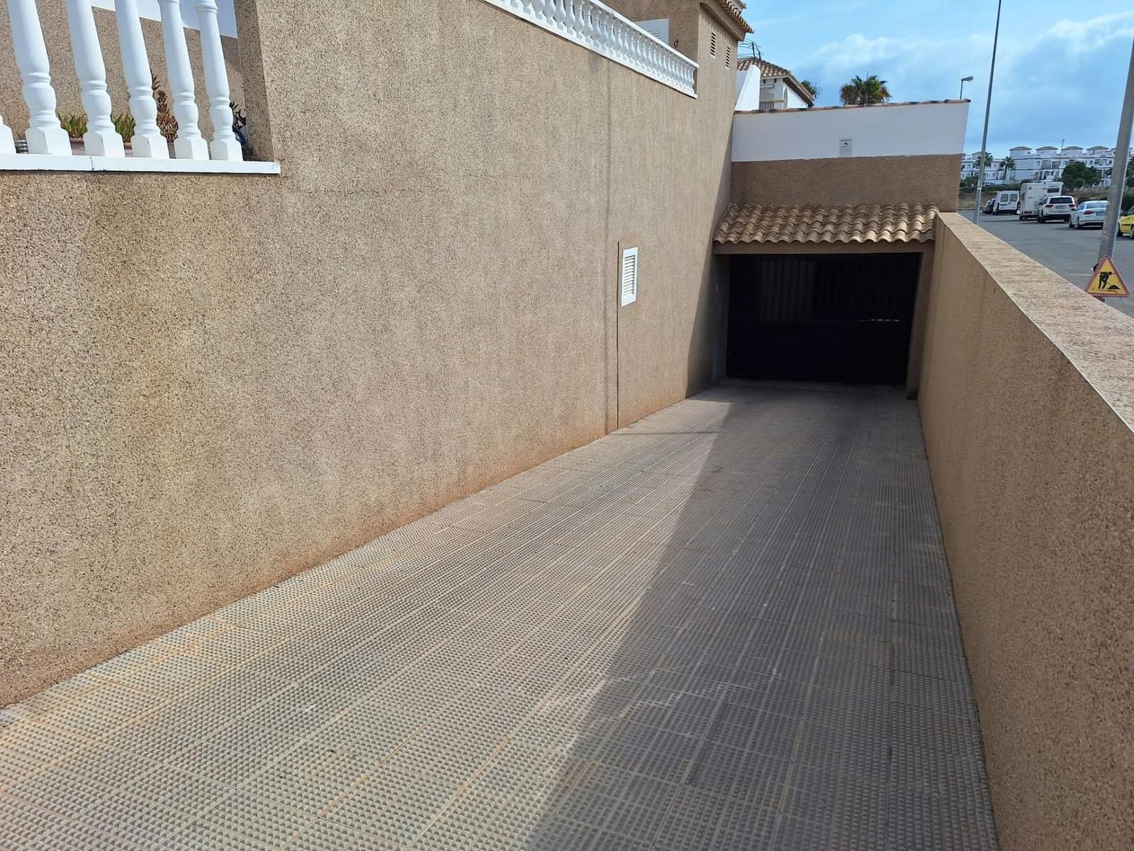2 bedroom Terraced Villa for rent in Orihuela Costa with pool garage - € 1,100 (Ref: 10177191)