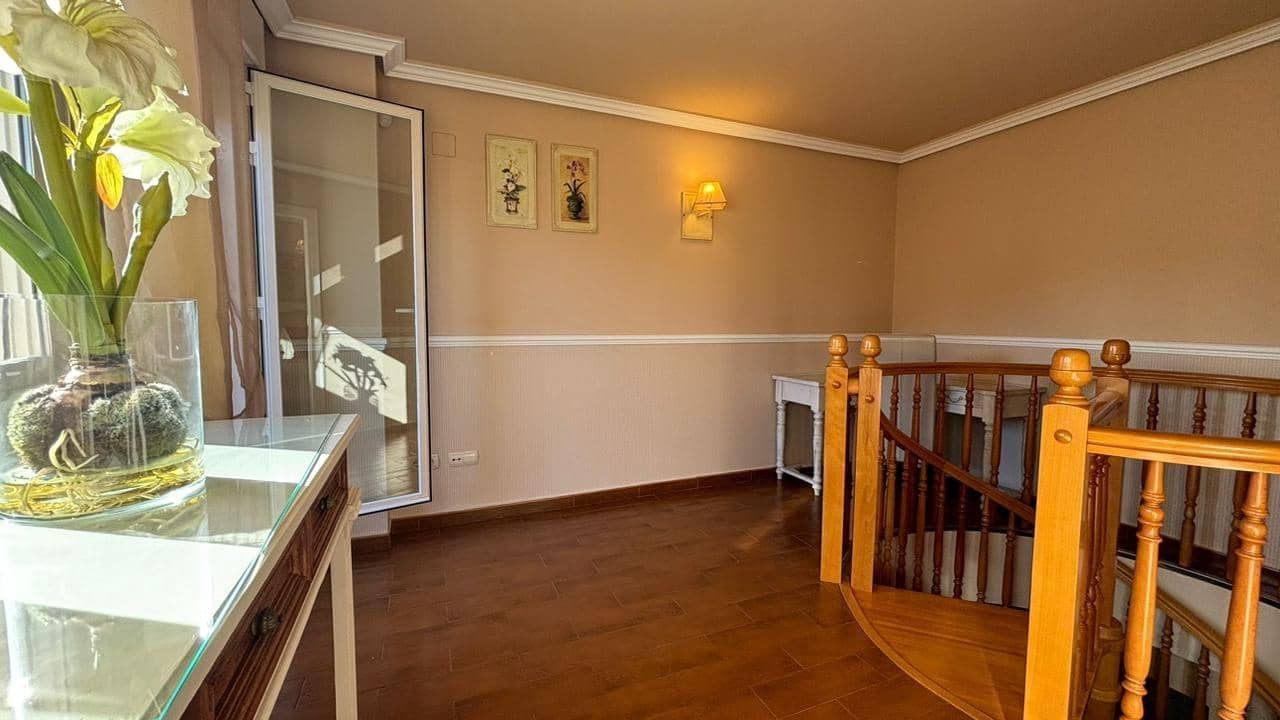 2 soveværelse Penthouse til leje i La Villajoyosa / Vila Joiosa med swimmingpool garage - € 2.000 (Ref: 10177193)