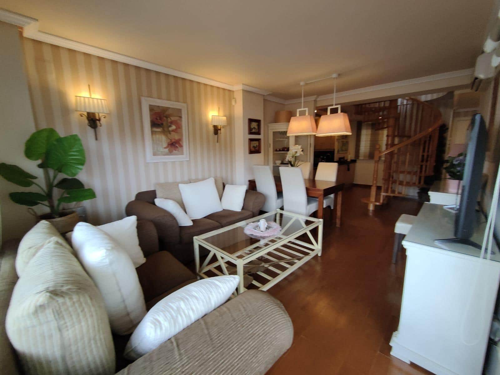 2 soveværelse Penthouse til leje i La Villajoyosa / Vila Joiosa med swimmingpool garage - € 2.000 (Ref: 10177193)