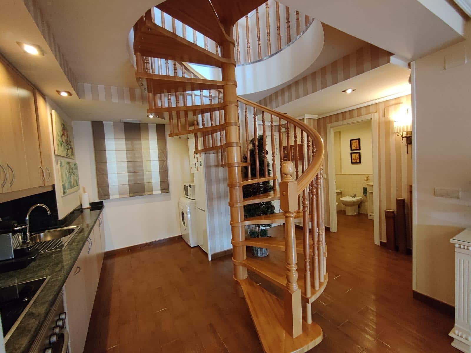 2 soveværelse Penthouse til leje i La Villajoyosa / Vila Joiosa med swimmingpool garage - € 2.000 (Ref: 10177193)