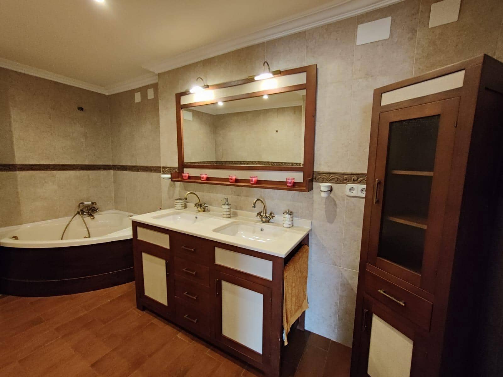 2 soveværelse Penthouse til leje i La Villajoyosa / Vila Joiosa med swimmingpool garage - € 2.000 (Ref: 10177193)