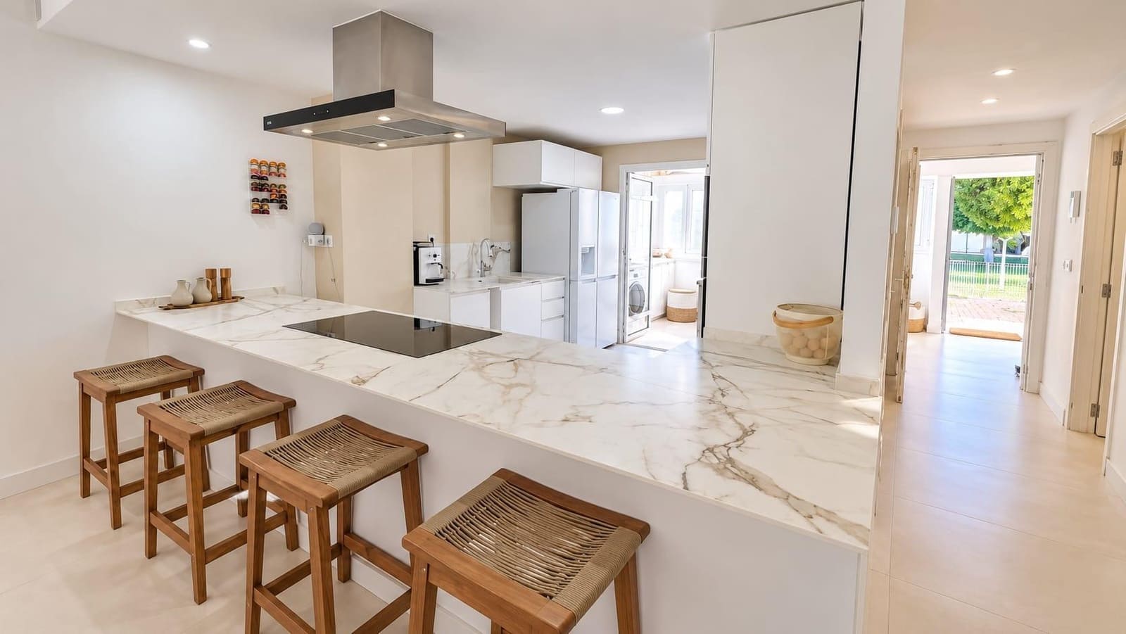 4 quarto Moradia em Banda para venda em Alicante cidade com piscina garagem - 650 000 € (Ref: 10180659)
