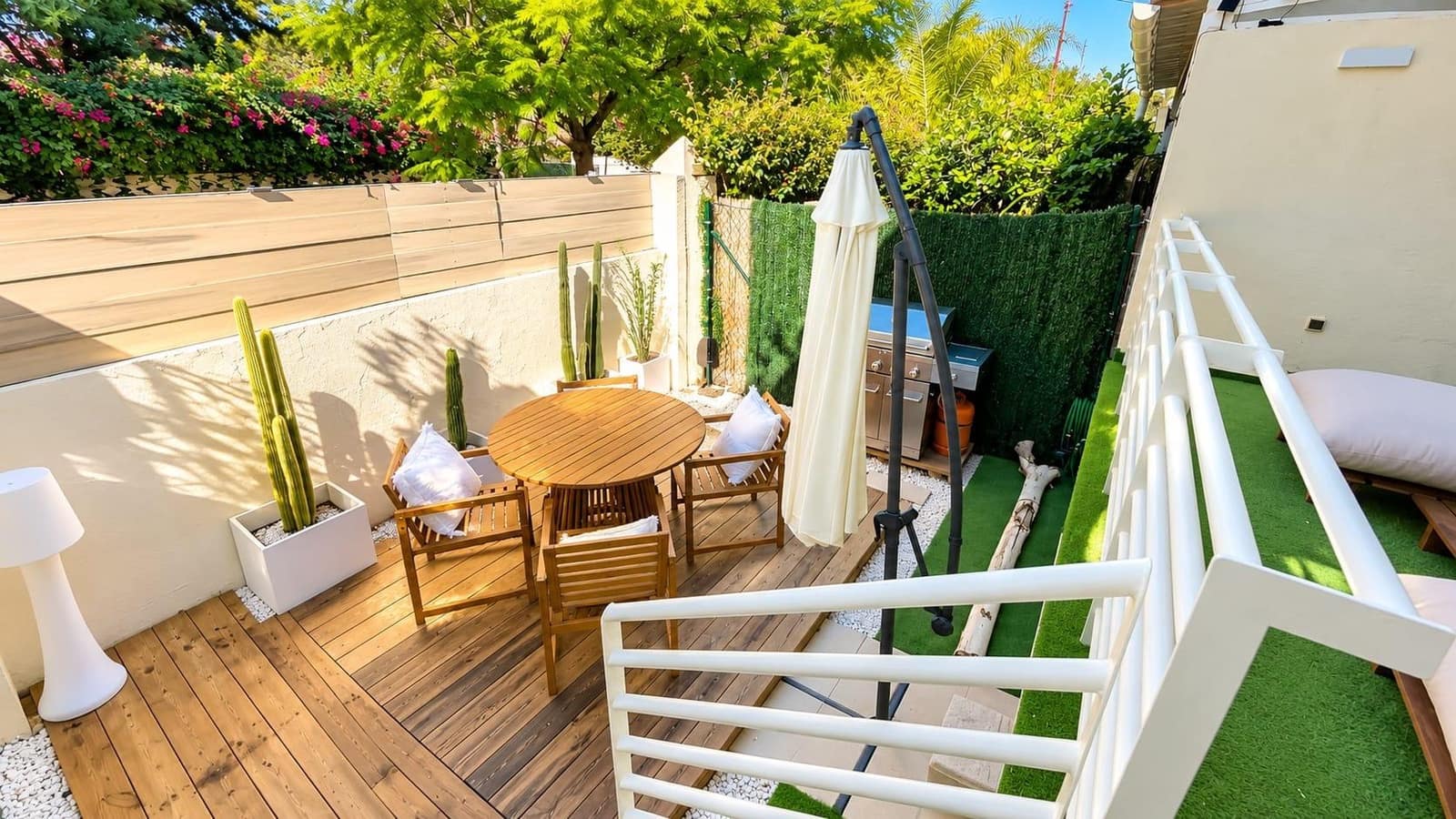 4 quarto Moradia em Banda para venda em Alicante cidade com piscina garagem - 650 000 € (Ref: 10180659)