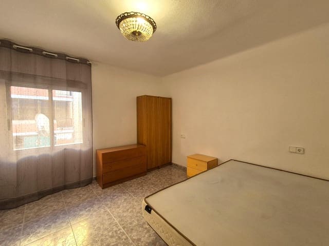 2 slaapkamer Appartement te koop in Alicante stad - € 105.000 (Ref: 10184990)