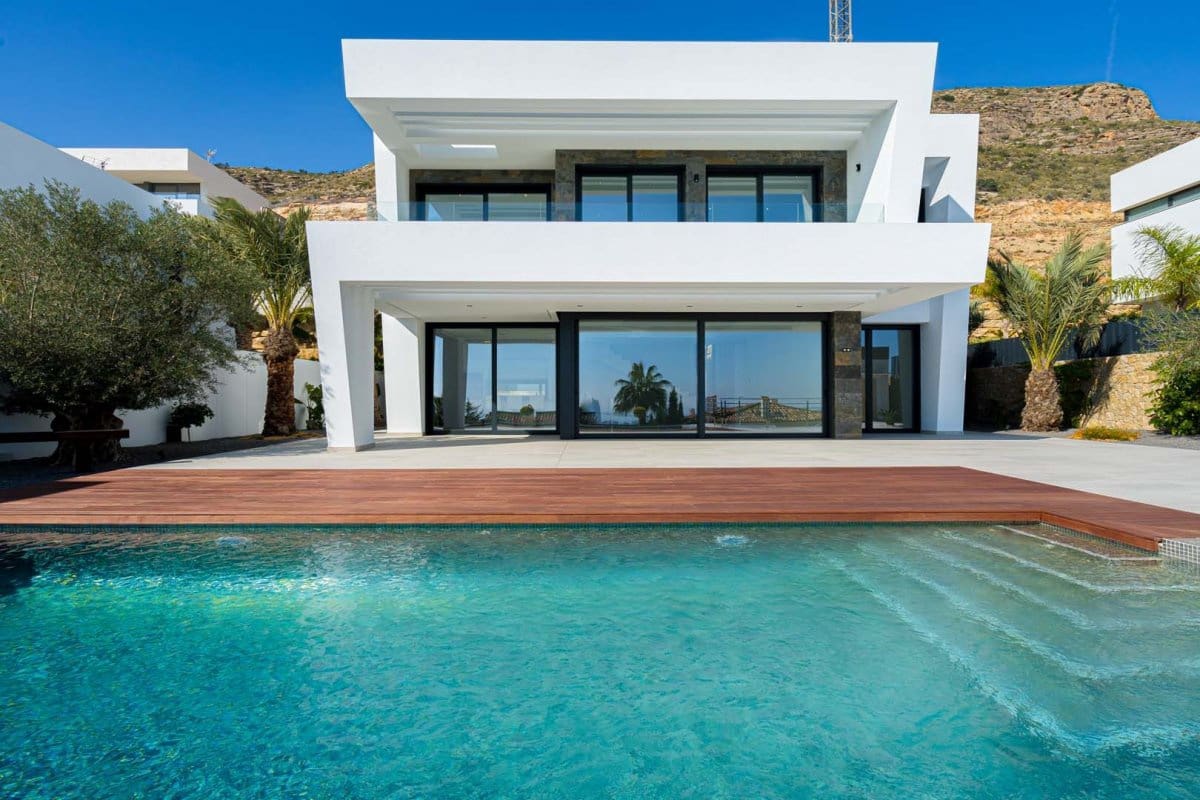 5 bedroom Villa for sale in Finestrat with pool garage - € 2,100,000 (Ref: 4968102)