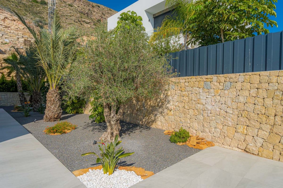 5 bedroom Villa for sale in Finestrat with pool garage - € 2,100,000 (Ref: 4968102)