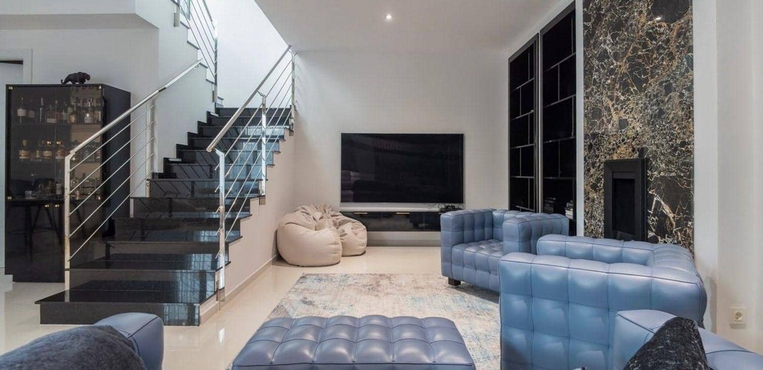 5 bedroom Villa for sale in Finestrat with pool garage - € 2,100,000 (Ref: 4968102)