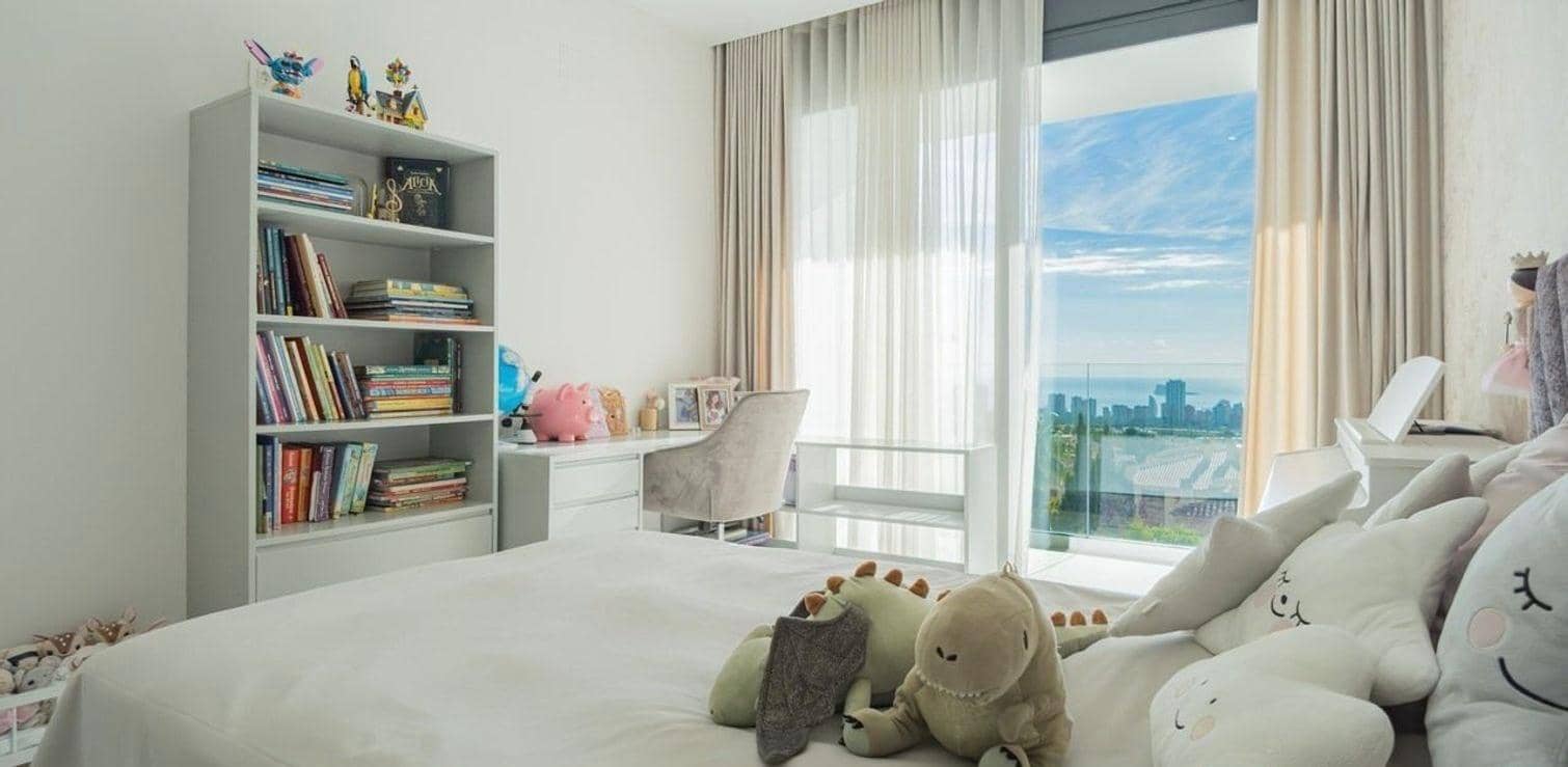 5 bedroom Villa for sale in Finestrat with pool garage - € 2,100,000 (Ref: 4968102)