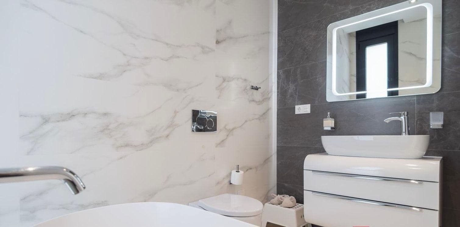 5 bedroom Villa for sale in Finestrat with pool garage - € 2,100,000 (Ref: 4968102)