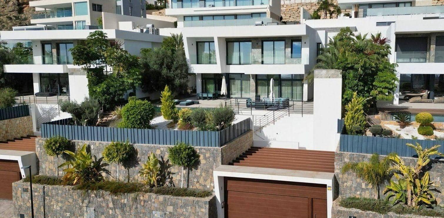 5 bedroom Villa for sale in Finestrat with pool garage - € 2,100,000 (Ref: 4968102)