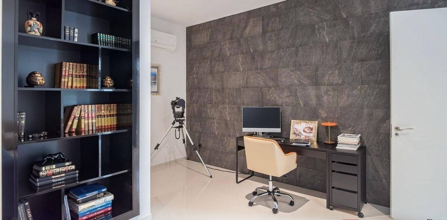 5 bedroom Villa for sale in Finestrat with pool garage - € 2,100,000 (Ref: 4968102)