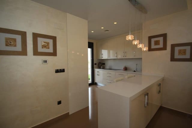 4 Zimmer Villa zu verkaufen in Campoamor, Orihuela mit Pool Garage - 669.000 € (Ref: 5213820)